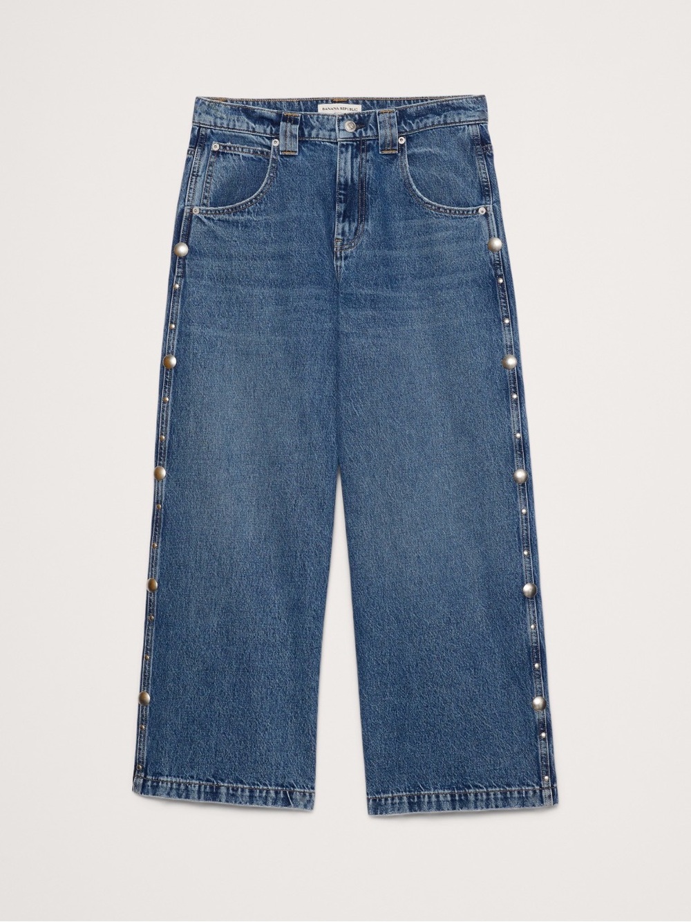 Banana Republic Low Rise Studded Crop Jeans.  👖 Medium Wash Size 33. OP 170.00
